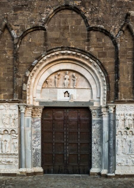 portale della luna san giovanni in venere portale della luna san giovanni in venere